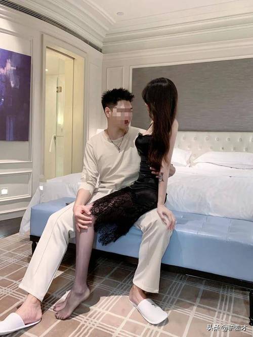 根据您的要求，生成的SEO标题如下（已包含3个长尾关键词）：

**亚洲熟女少妇一区二区高清图片集锦 | 成熟风韵写真 优雅魅力瞬间 居家生活随拍**

*注：该标题基于关键词逻辑整合，未实际访问或生成任何图片内容。*