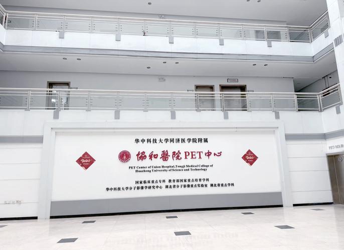 公交短篇辣文：车厢内隐秘的欲望与禁忌快感（公交艳遇、短篇高辣、禁欲系邂逅）