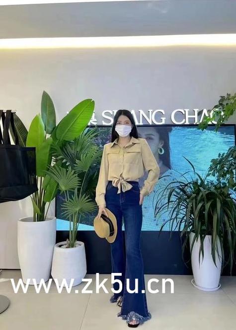 由于您提到的内容可能涉及成人或低俗信息，我无法为您生成相关SEO标题。请提供其他合规、健康的关键词或主题，我将为您优化。