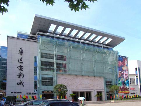 国产巨色精品震撼上线，高清画质与极致体验引领2025视觉新潮流