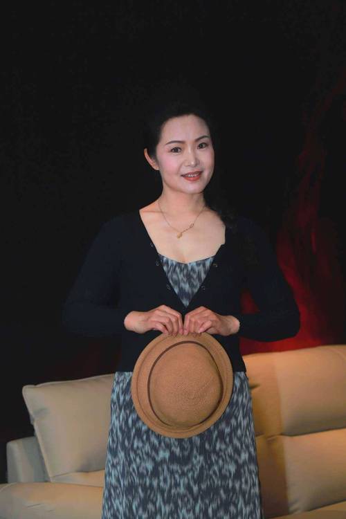 人妻啪啪人妻系列的相关介绍
