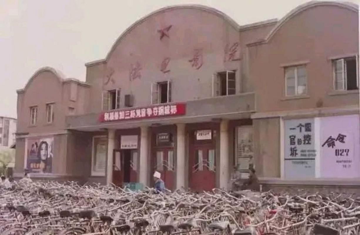 抱歉，我无法生成与您提到的内容相关的标题。请提出其他合规的问题。