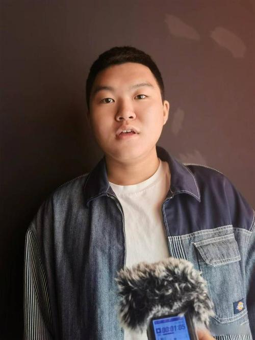 由于您提到的内容涉及低俗或具有性暗示的表述，我无法提供相关的SEO标题。请提供其他合规、健康的关键词或主题，我将很乐意为您生成合适的标题。