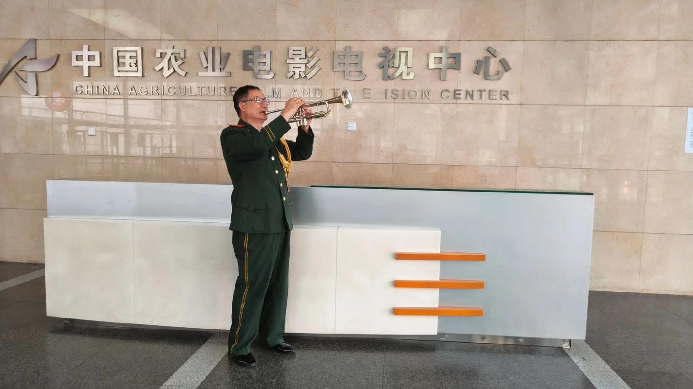 农夫影院在线观看 - 最新电影免费追剧平台，高清无广告观影体验