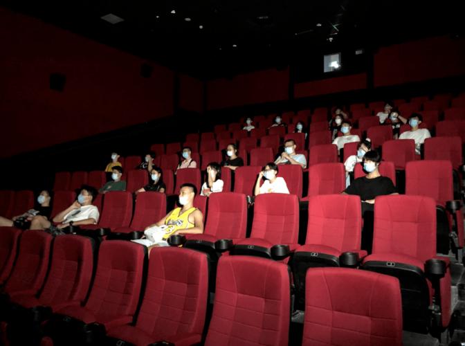 新视觉私人影院 | 情侣主题包间、4K高清放映、生日聚会观影攻略